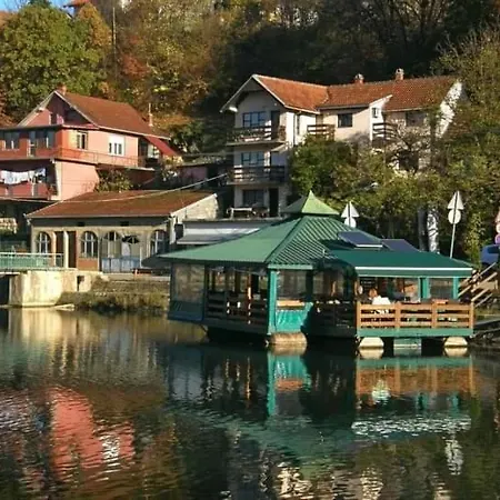 Cherry Ii Gradac 아파트 *